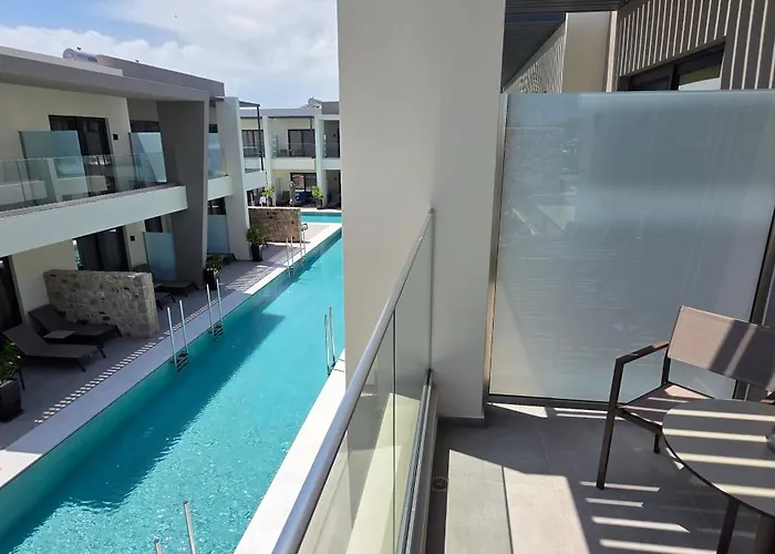 Cosmopolitan Отель Кос