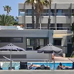 فندق Cosmopolitan 4*