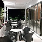 Cosmopolitan بلدة كوس