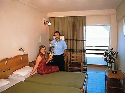 Cosmopolitan Hotel 4*