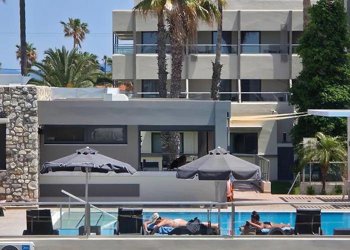 Otel Cosmopolitan 4*