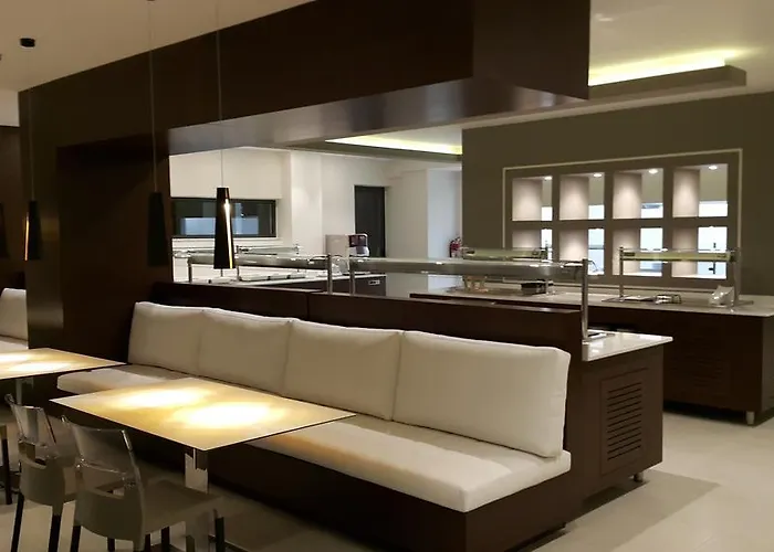 Otel Cosmopolitan İstanköy