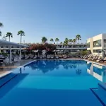 Ξενοδοχείο Cosmopolitan 4*