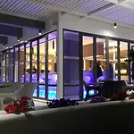 Cosmopolitan 4*