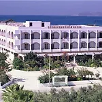 Ξενοδοχείο Cosmopolitan 4*