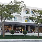 Ξενοδοχείο Cosmopolitan 4*