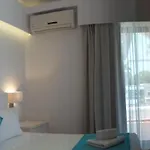 Cosmopolitan 4*