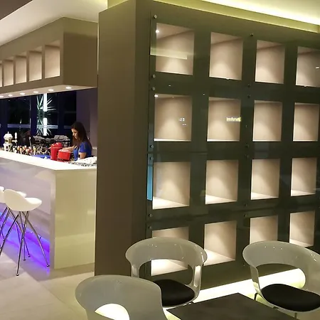 Cosmopolitan 4* Miasto Kos